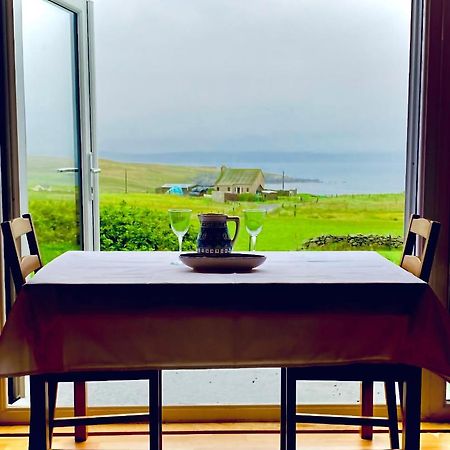 Sea View B & B Ulsta Eksteriør billede